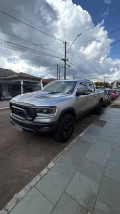 RAM 1500 5.7 V8 GASOLINA REBEL CD 4X4 AUTOMÁTICO